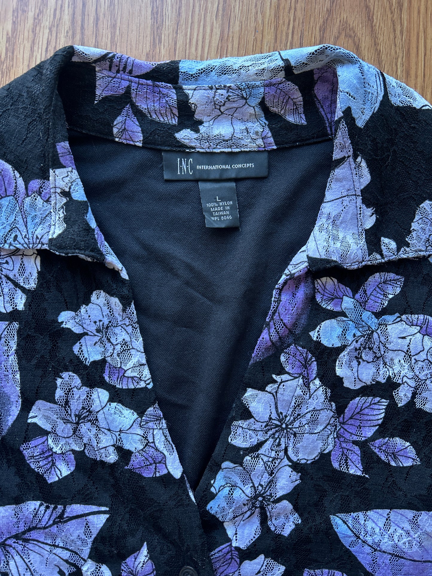 Vintage Fitted Lace Floral Button Up