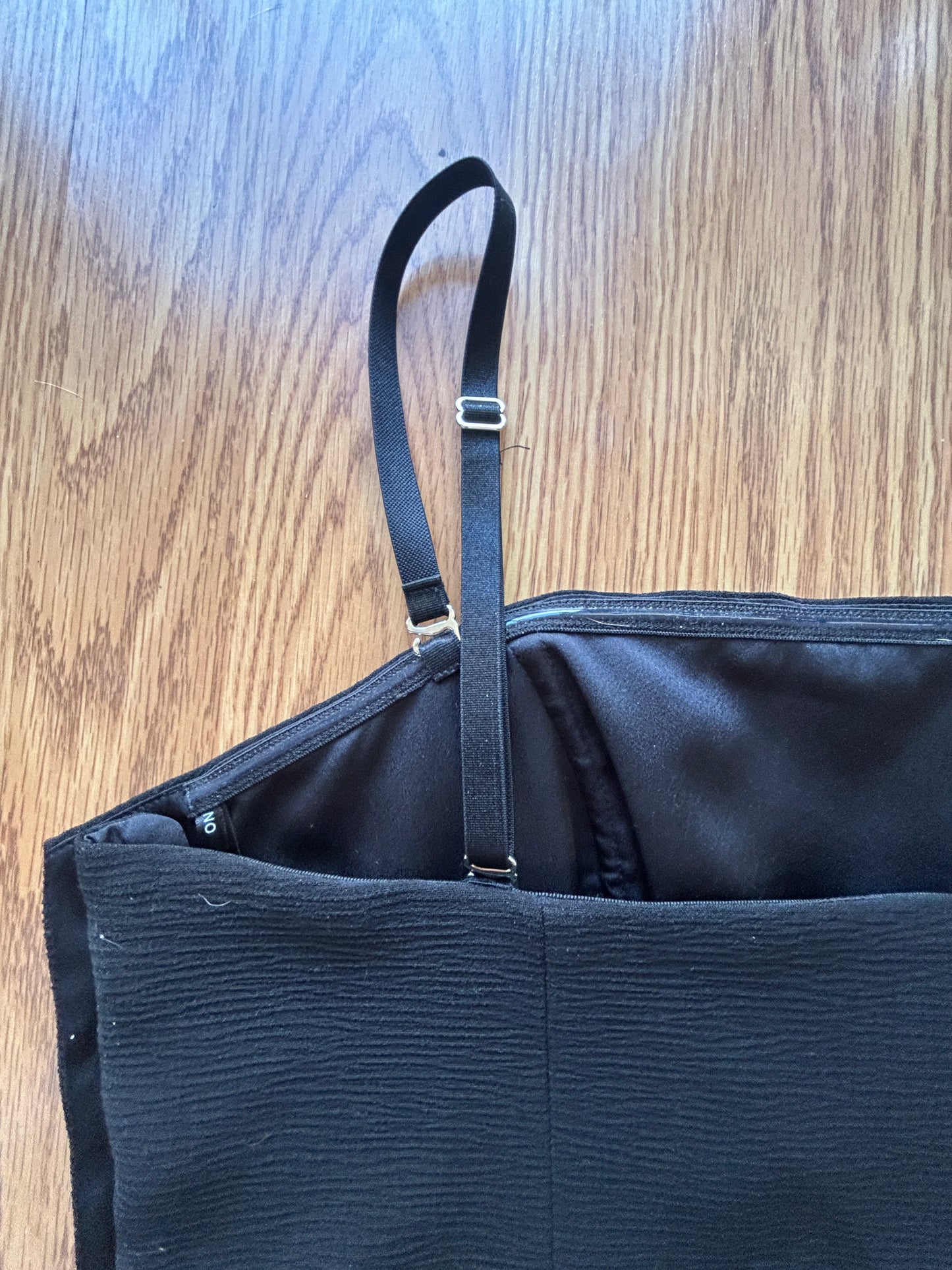 NWT Marciano Tube Top w/ Grommets and Removeable Straps