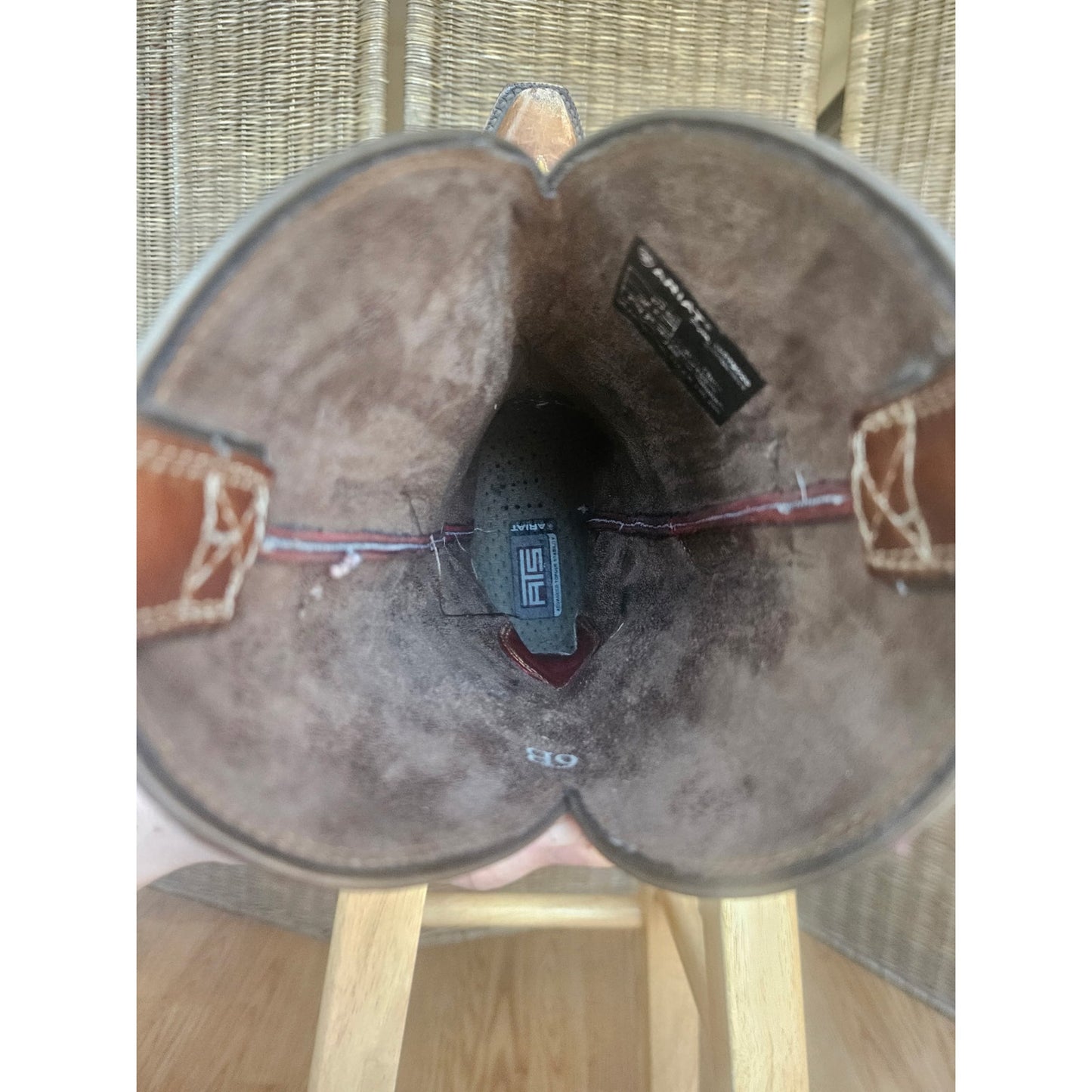 Ariat Women Zealous Brown and Red Snip Toe Cowboy Boots - Size 6B