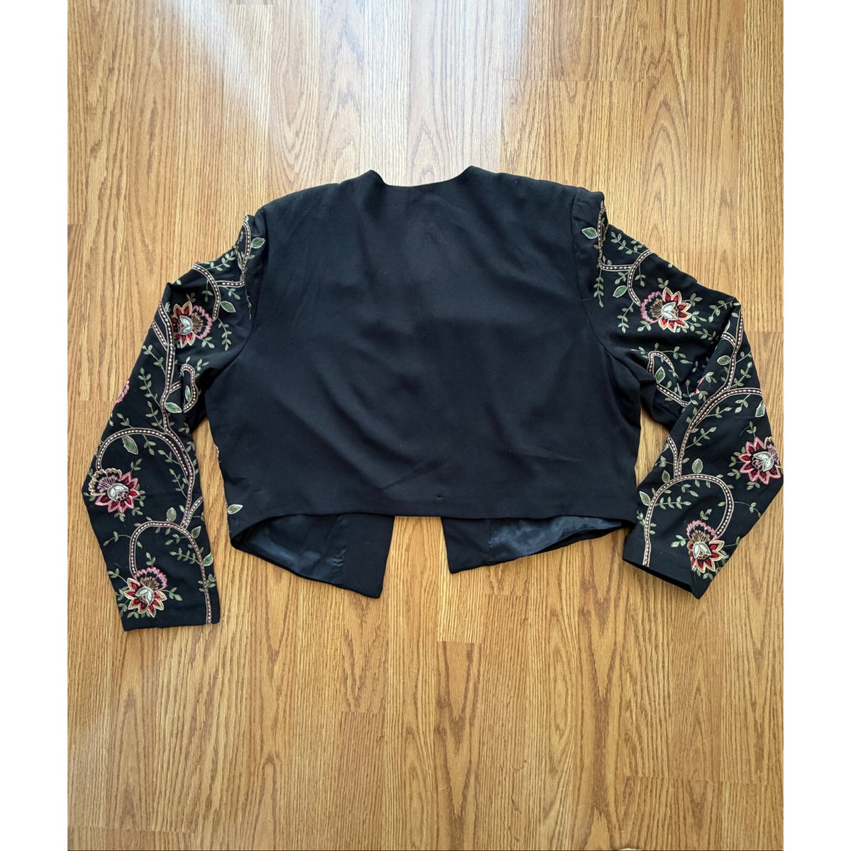 90s Sarah Elizabeth Black Needlepoint Bolero Multicolor Embroidered Statement Jacke - Sizse 16