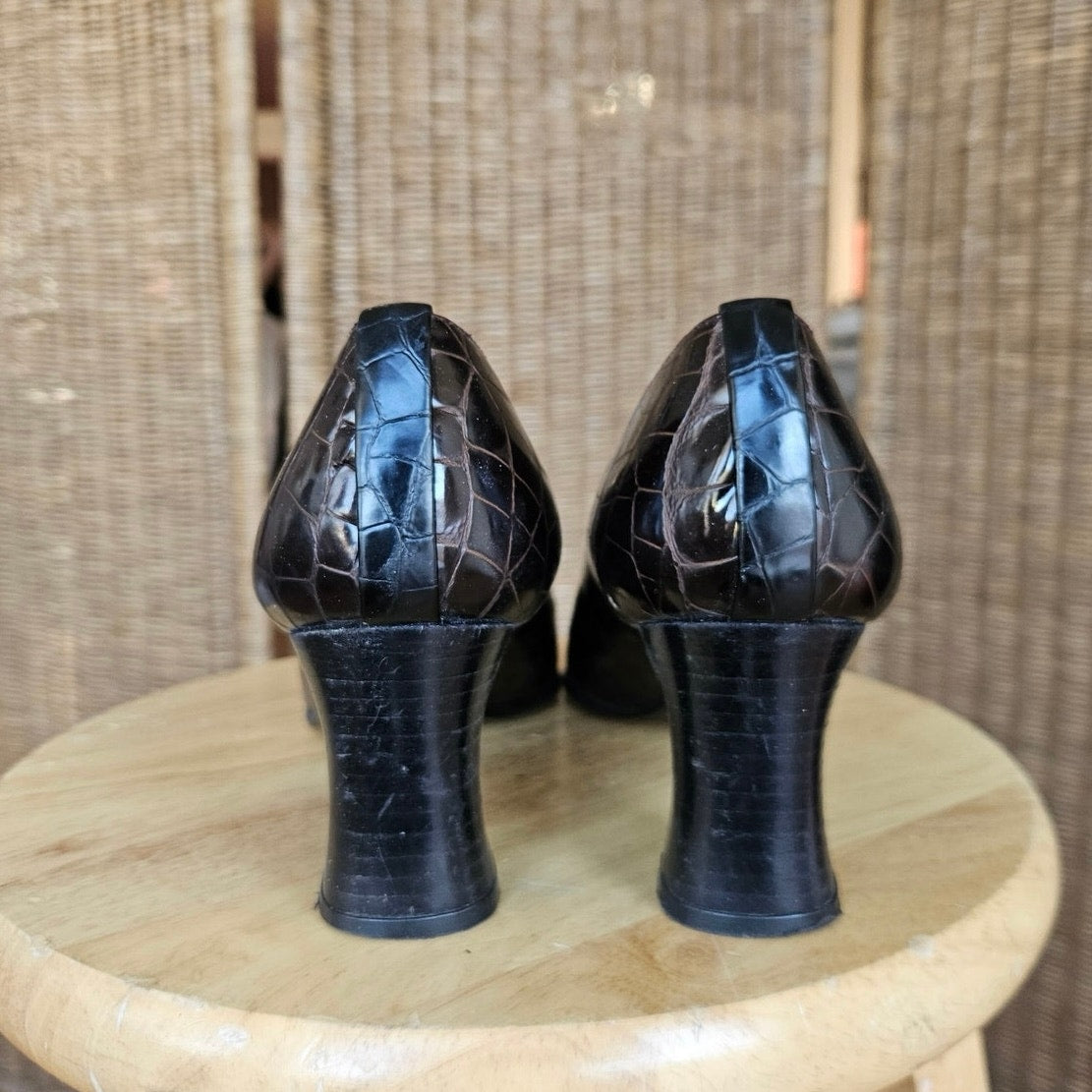 Vintage Stuart Weitzman Brown Croc Embossed Pumps - Size 9.5