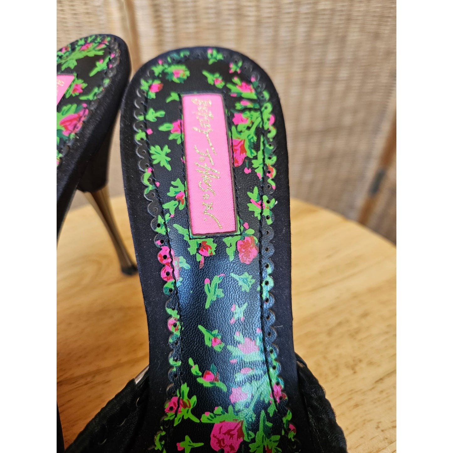 Y2K Betsey Johnson Bow Black Satin Pumps - Size 8