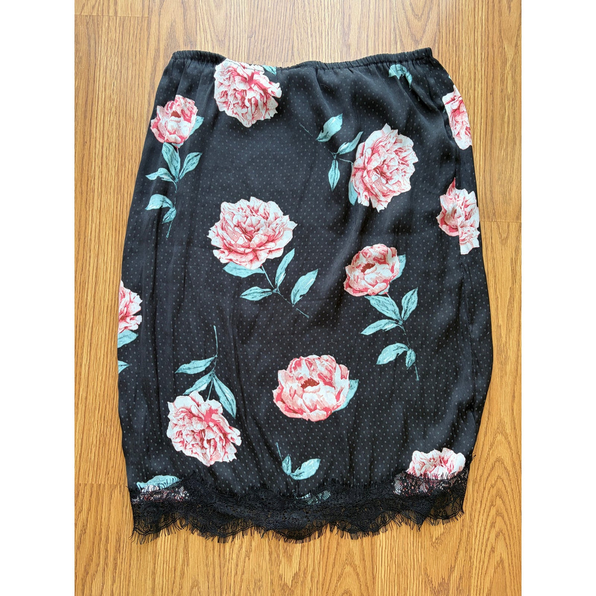 Y2K Wet Seal Black Floral Lace Trim Skirt - Size Medium