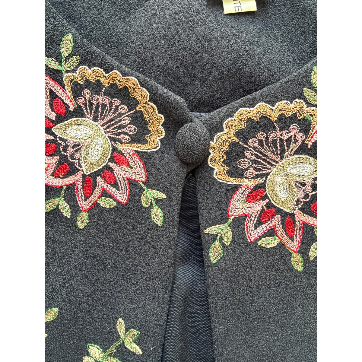 90s Sarah Elizabeth Black Needlepoint Bolero Multicolor Embroidered Statement Jacke - Sizse 16