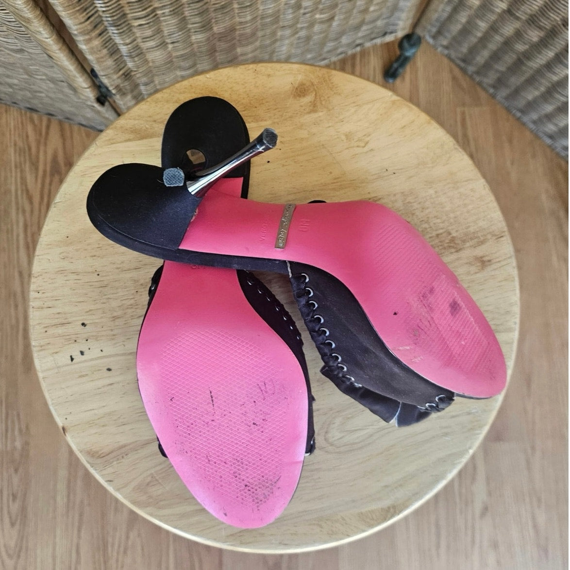 Y2K Betsey Johnson Bow Black Satin Pumps - Size 8