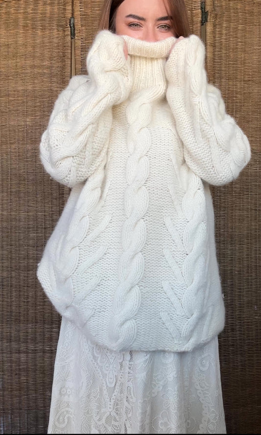 Cream Wool and Angora Blend Cable Knit Pullover Sweater