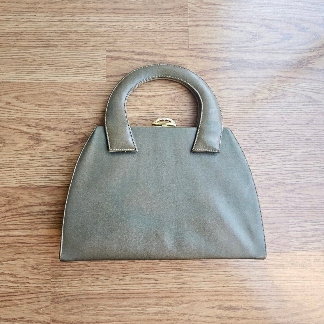 Vintage Taupe Leather Kisslock Bag